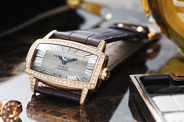 パテック・フィリップ PATEK PHILIPPE 中古